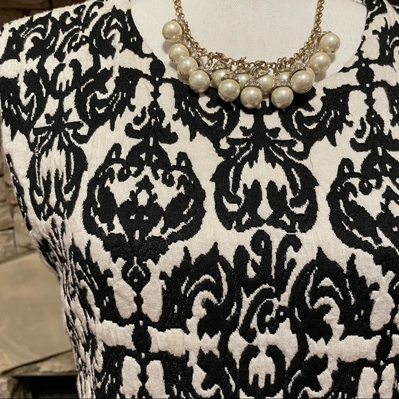 Gianni Bini Black White Damask Sleeveless Dress - Picture 4 of 10